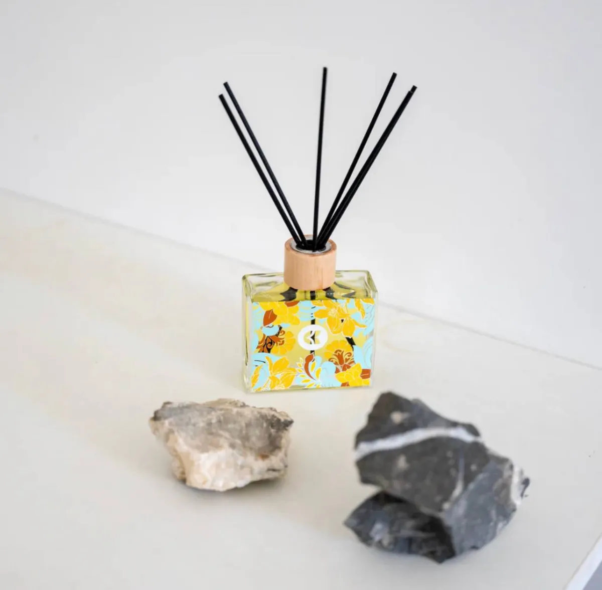 ឧបករណ៍បញ្ចេញក្លិនក្រអូប Reed Diffuser Ck fragrances of cambodia