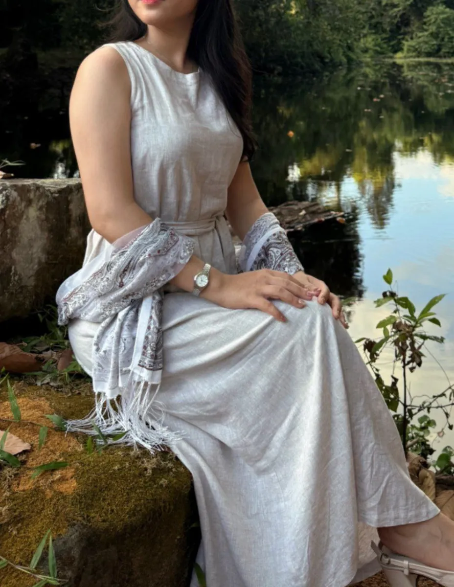 រ៉ូប Maxi ពណ៌ Cream - XS