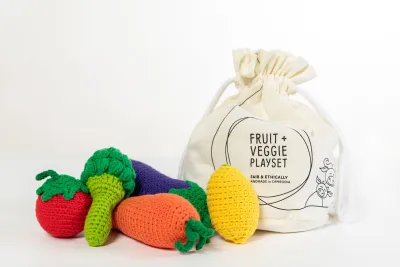Fruit and veggie play set